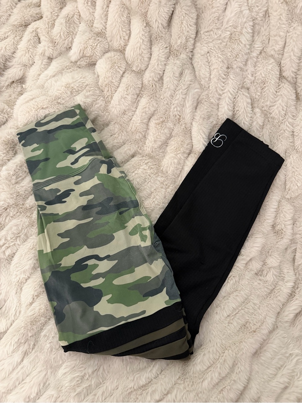(Flawed) Bombshell Sportswear Leggings